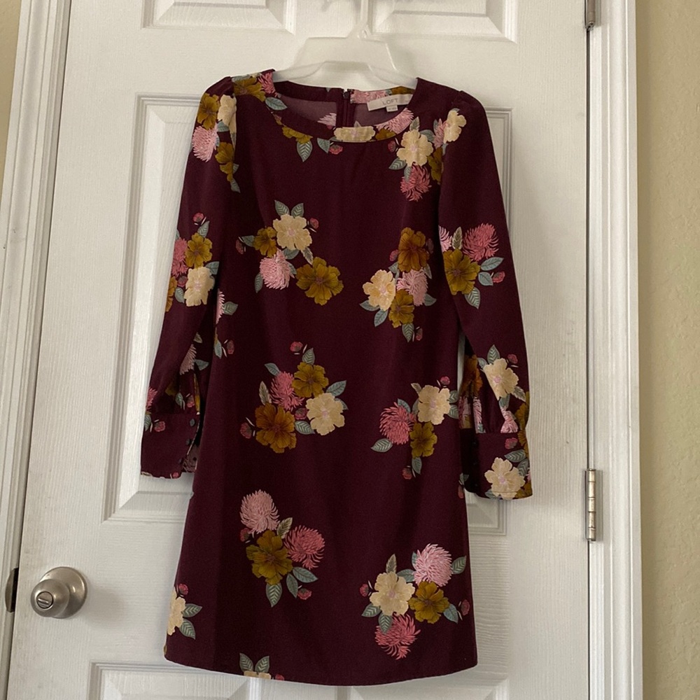EUC Loft flower mini dress 0P Burgundy